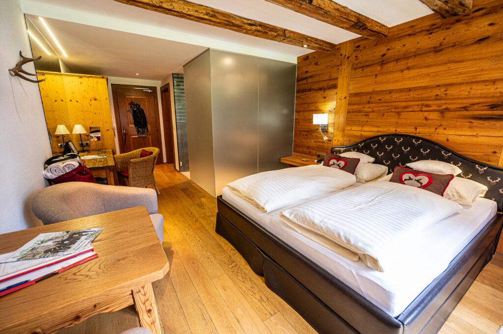 Doppelzimmer im Hotel Hartenfels in Zug bei Lech