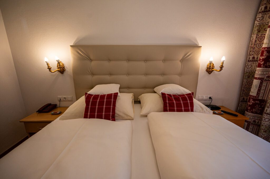 Schlafbereich Ferienwohnung im Hotel Hartenfels in Zug