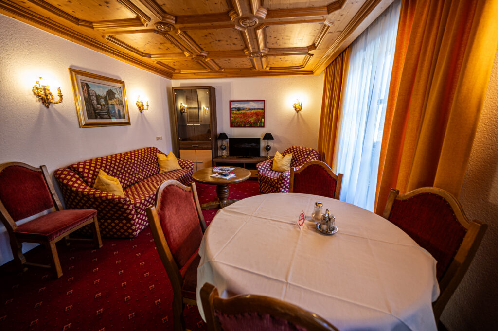 Wohnbereich Ferienwohnung im Hotel Hartenfels in Zug