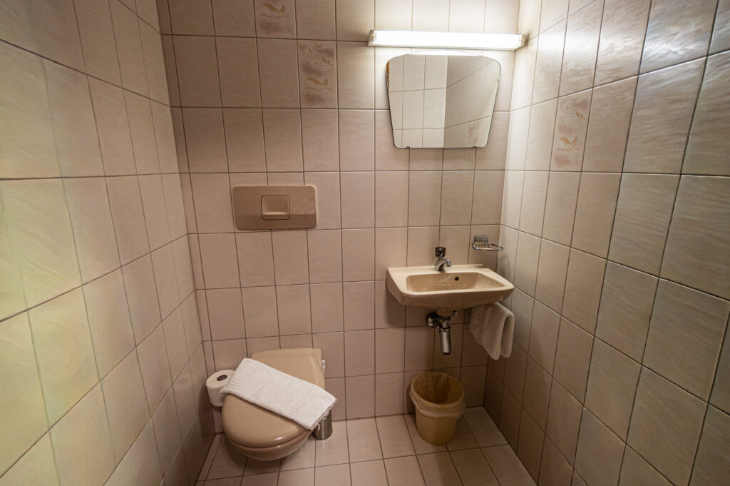 Badezimmer im Apartment im Hotel Hartenfels in Zug bei Lech