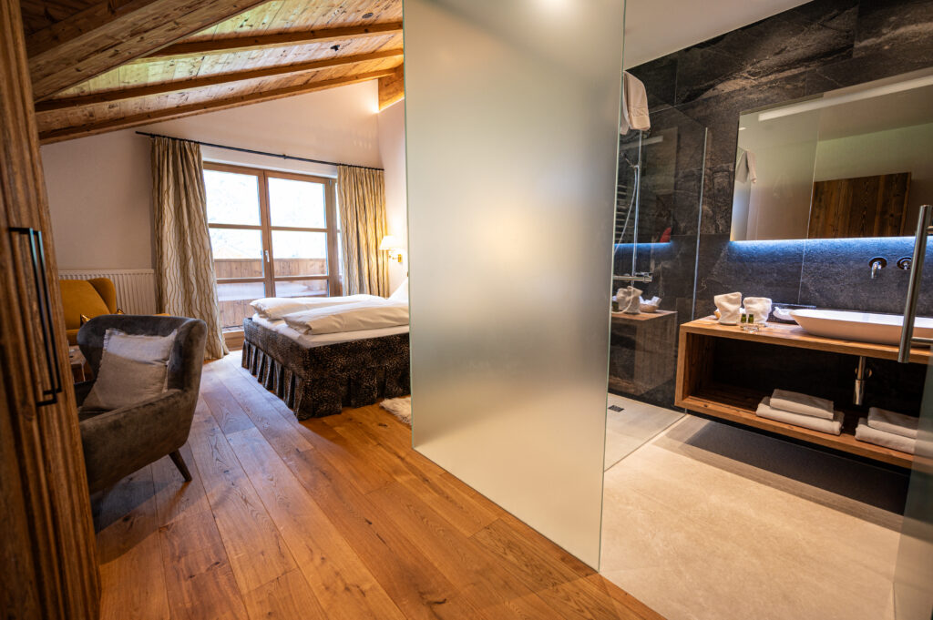 Doppelzimmer im Hotel Hartenfels in Zug bei Lech
