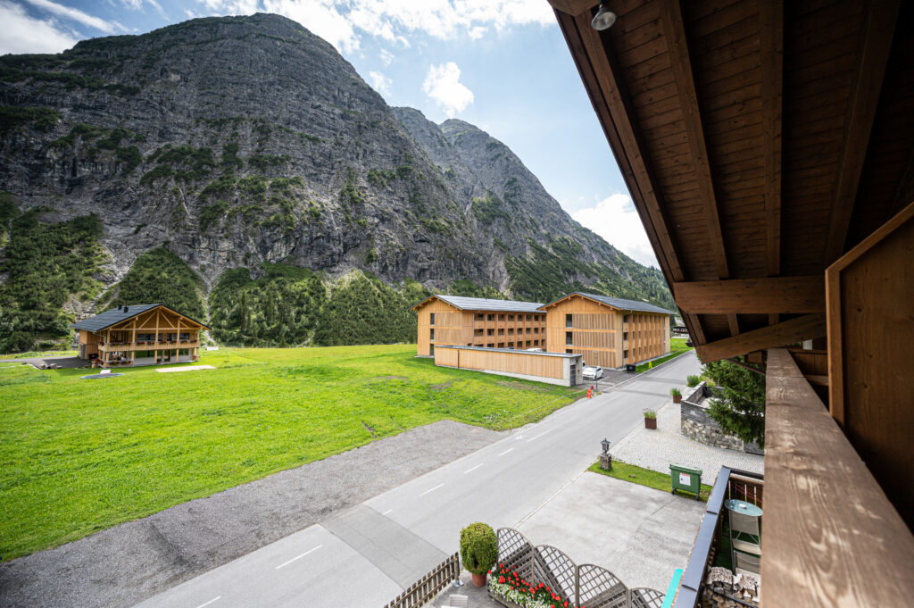 Aussicht eines Doppelzimmers im Hotel Hartenfels bei Lech