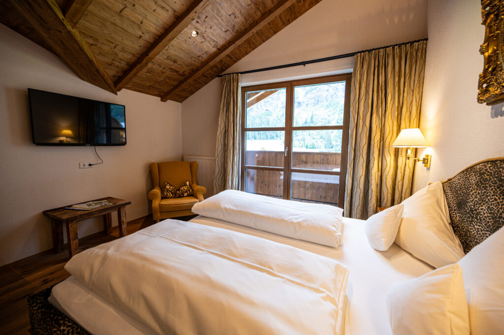 Doppelzimmer im Hotel Hartenfels in Zug bei Lech