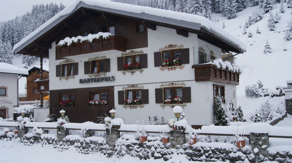 Pension Hartenfels in Lech im Schnee